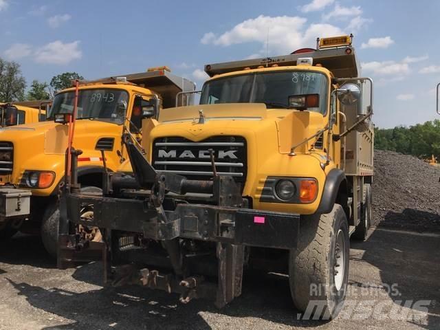 Mack CV700 Snežne daske i plugovi