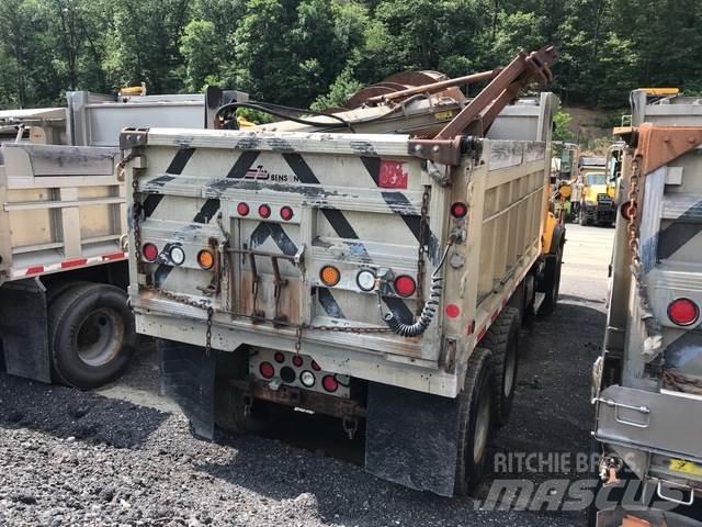 Mack CV700 Snežne daske i plugovi
