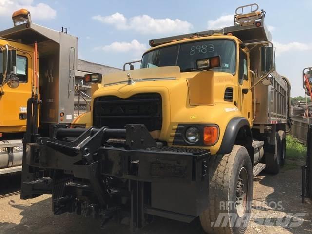 Mack CV700 Snežne daske i plugovi