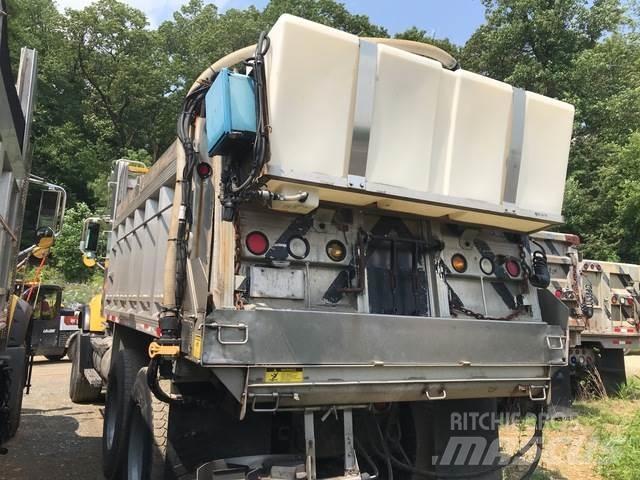 Mack CV700 Snežne daske i plugovi