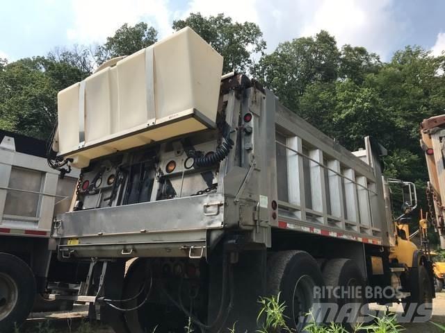 Mack CV700 Snežne daske i plugovi