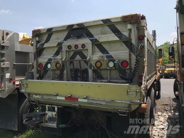 Mack CV700 Snežne daske i plugovi