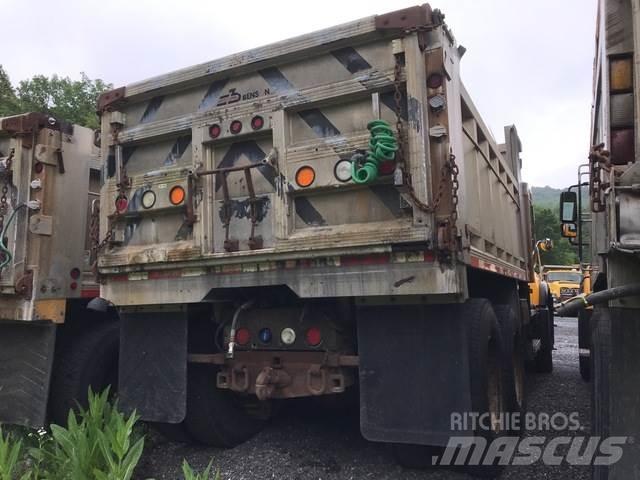 Mack CV700 Snežne daske i plugovi