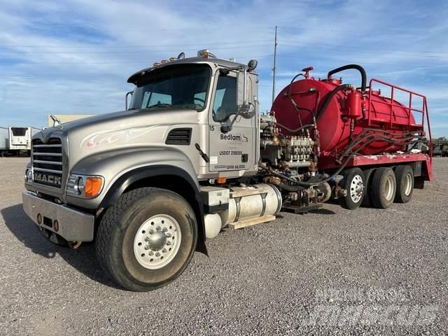 Mack CV713 Ostalo za građevinarstvo