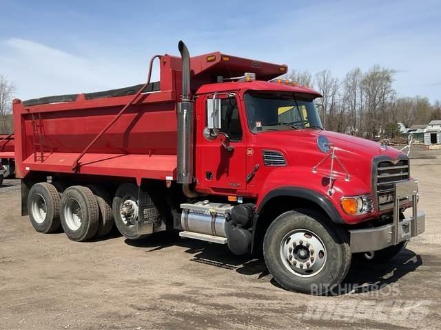 Mack CV713 Kiperi kamioni