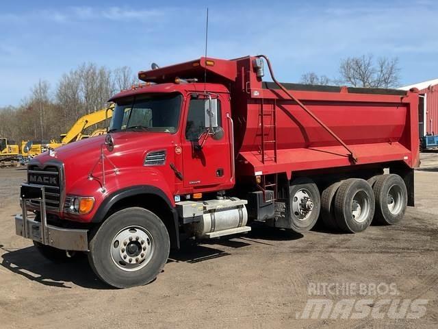 Mack CV713 Kiperi kamioni