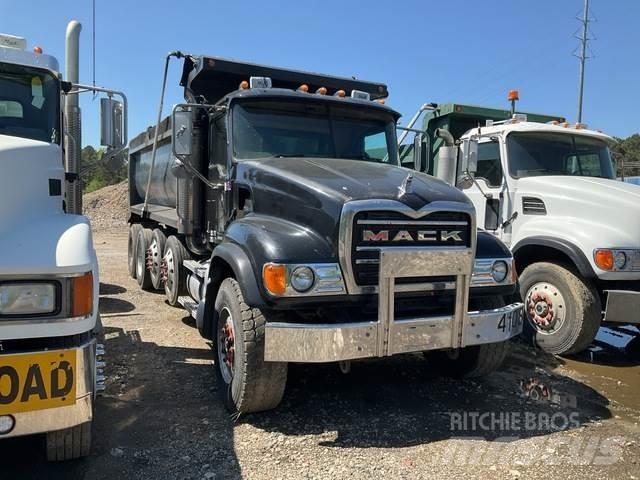Mack CV713 Kiperi kamioni