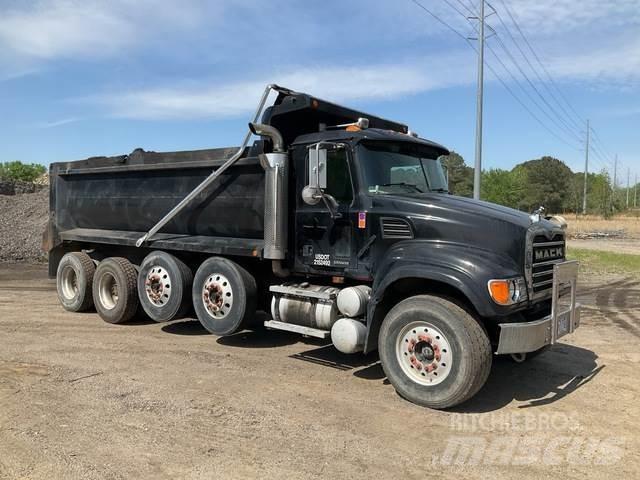 Mack CV713 Kiperi kamioni
