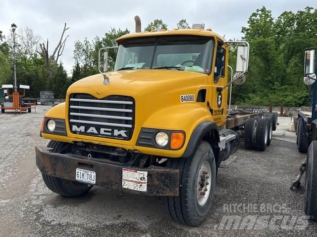 Mack CV713 Kabine i unutrašnjost