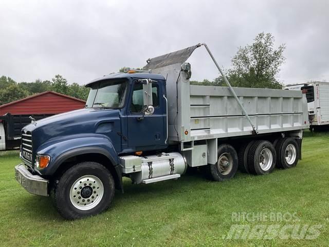 Mack CV713 Kiperi kamioni