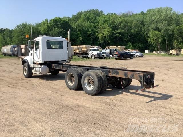 Mack CV713 Kabine i unutrašnjost