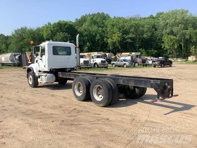 Mack CV713 Kabine i unutrašnjost