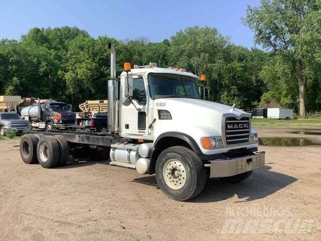 Mack CV713 Kabine i unutrašnjost
