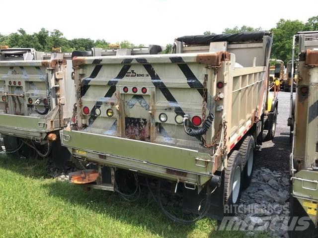 Mack CV713 Snežne daske i plugovi