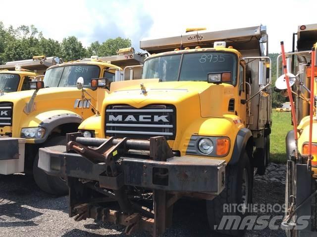 Mack CV713 Snežne daske i plugovi