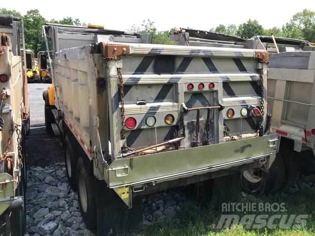 Mack CV713 Snežne daske i plugovi