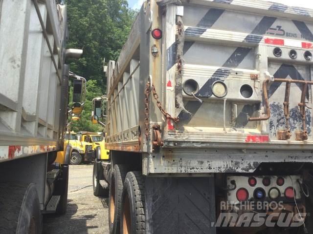 Mack CV713 Posipači soli i peska