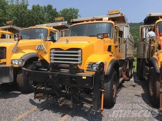 Mack CV713 Snežne daske i plugovi