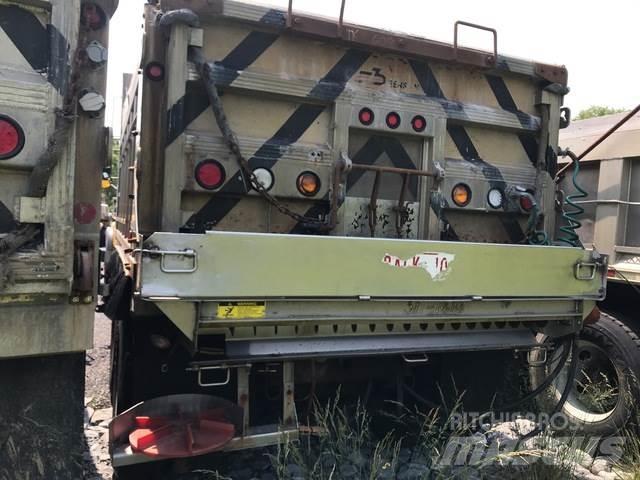 Mack CV713 Snežne daske i plugovi