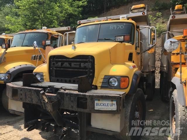 Mack CV713 Snežne daske i plugovi