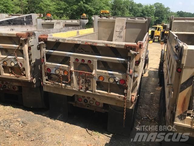 Mack CV713 Snežne daske i plugovi