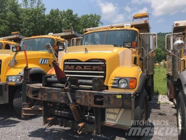 Mack CV713 Snežne daske i plugovi
