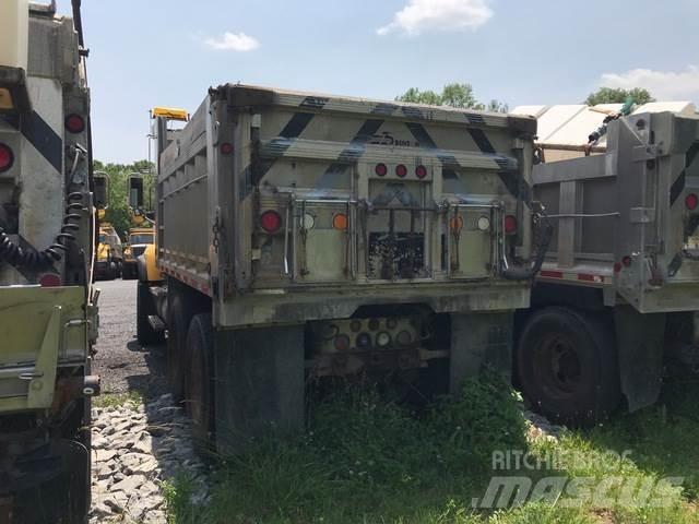 Mack CV713 Snežne daske i plugovi