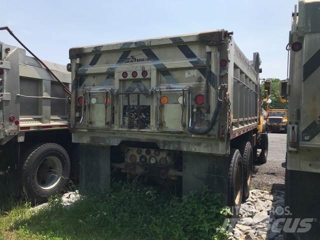 Mack CV713 Snežne daske i plugovi