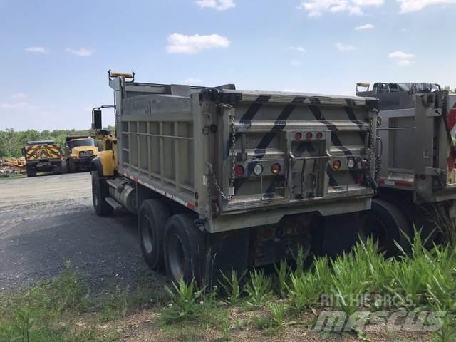 Mack CV713 Snežne daske i plugovi