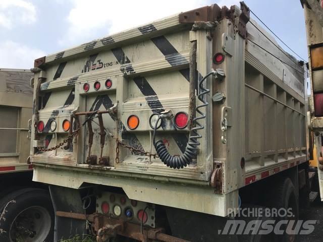 Mack CV713 Kiperi kamioni