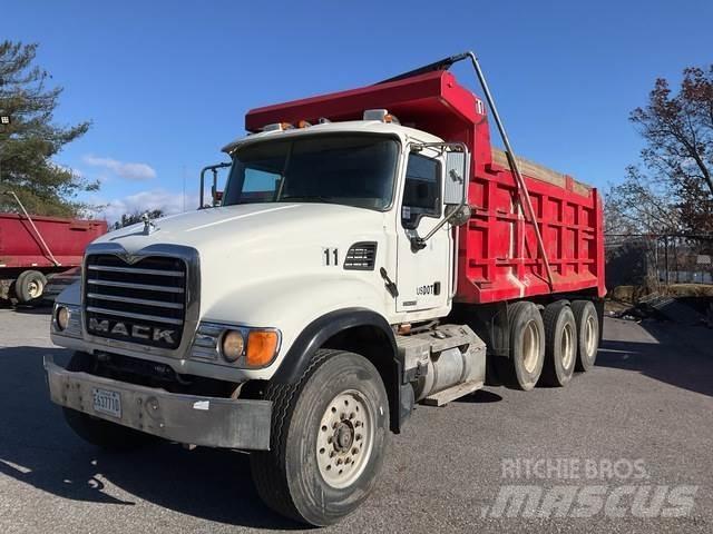 Mack CV713 Kiperi kamioni