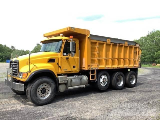 Mack CV713 Kiperi kamioni