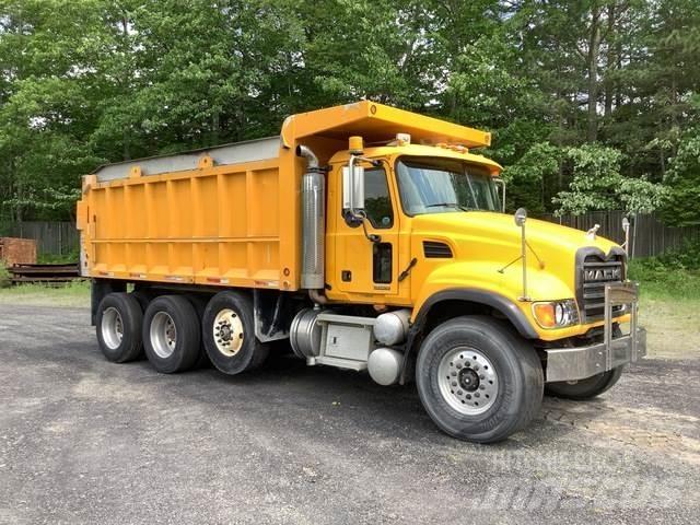 Mack CV713 Kiperi kamioni