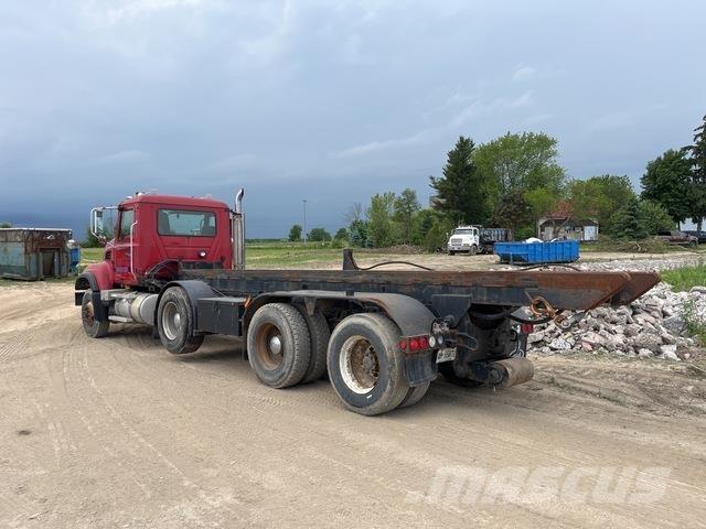 Mack CV713 Komunalni kamioni