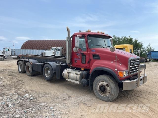 Mack CV713 Komunalni kamioni