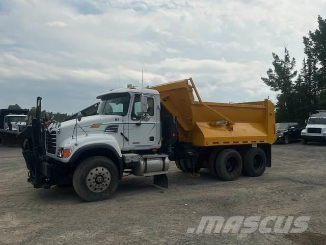 Mack CV713 Snežne daske i plugovi