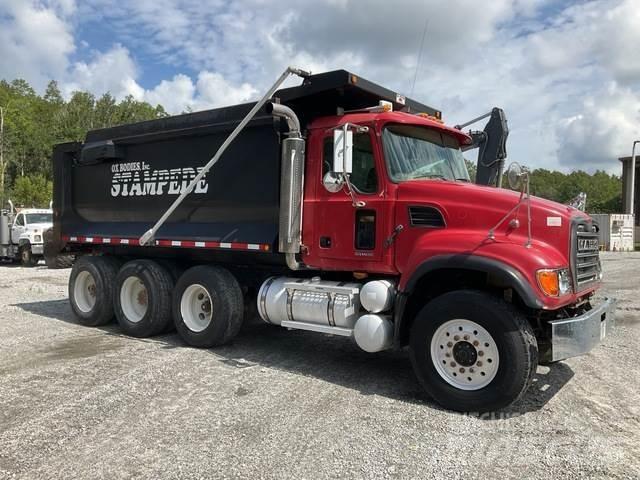 Mack CV713 Kiperi kamioni