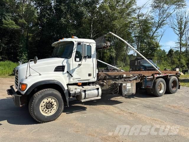 Mack CV713 Komunalni kamioni