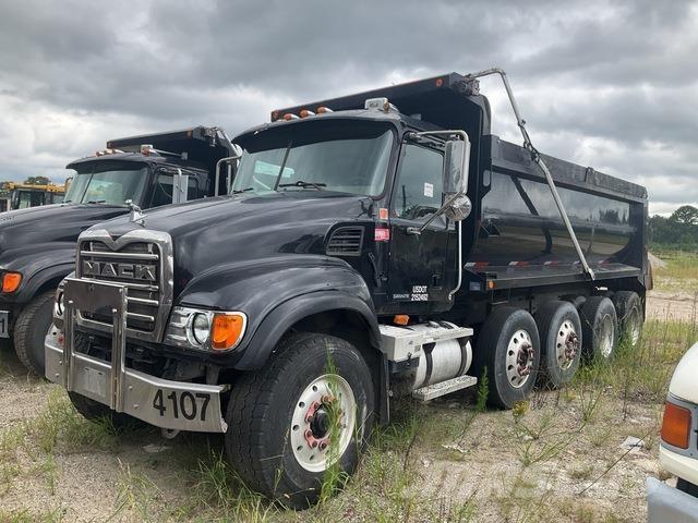 Mack CV713 Kiperi kamioni