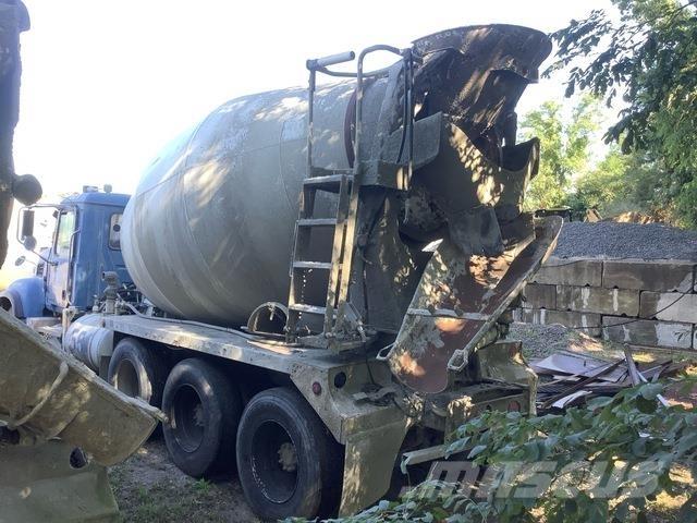 Mack CV713 Kiperi kamioni