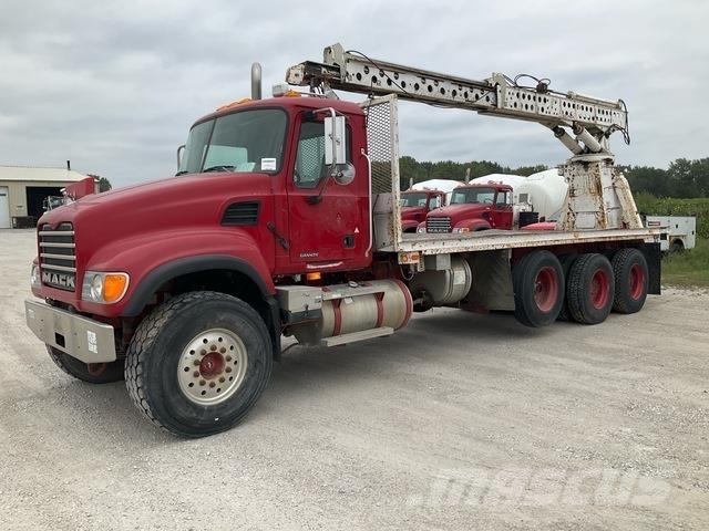 Mack CV713 Ostali kamioni