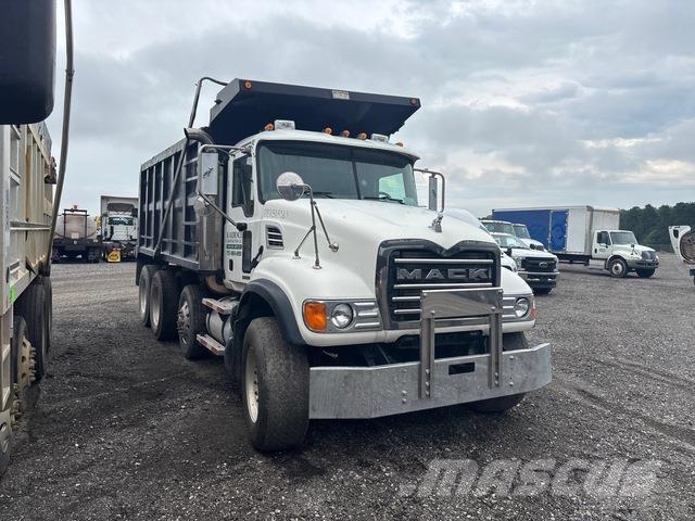 Mack CV713 Kiperi kamioni