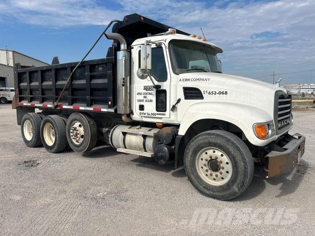 Mack CV713 Kiperi kamioni