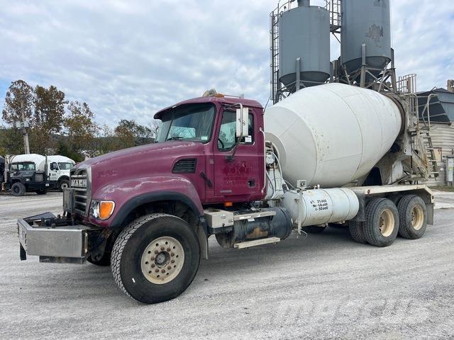 Mack CV713 Ostali kamioni