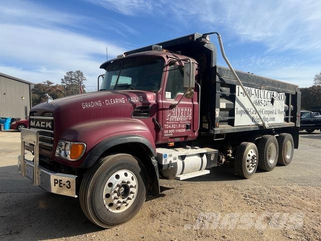 Mack CV713 Kiperi kamioni