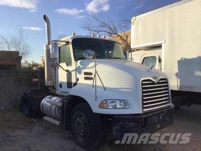 Mack CXN612 Tegljači