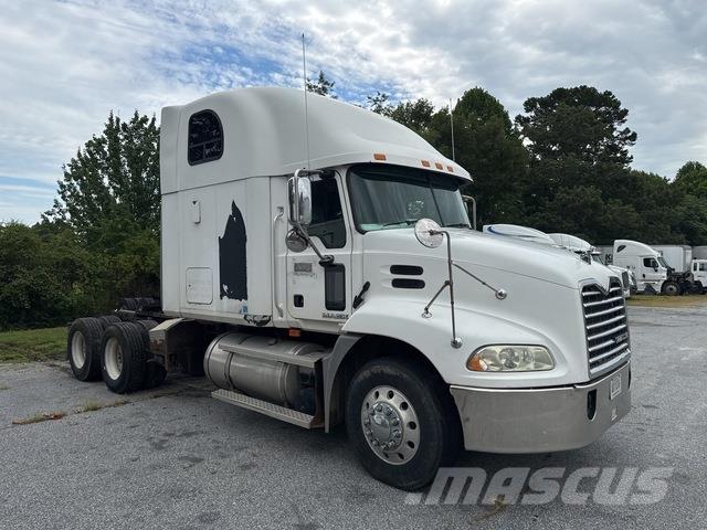 Mack CXP613 Tegljači
