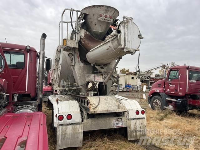Mack CXU613 Tegljači