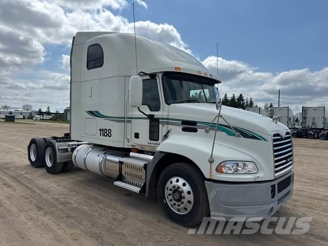 Mack CXU613 Tegljači