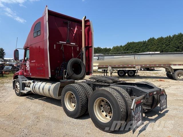 Mack CXU613 Tegljači